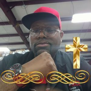 Meet your Posher, Derrick